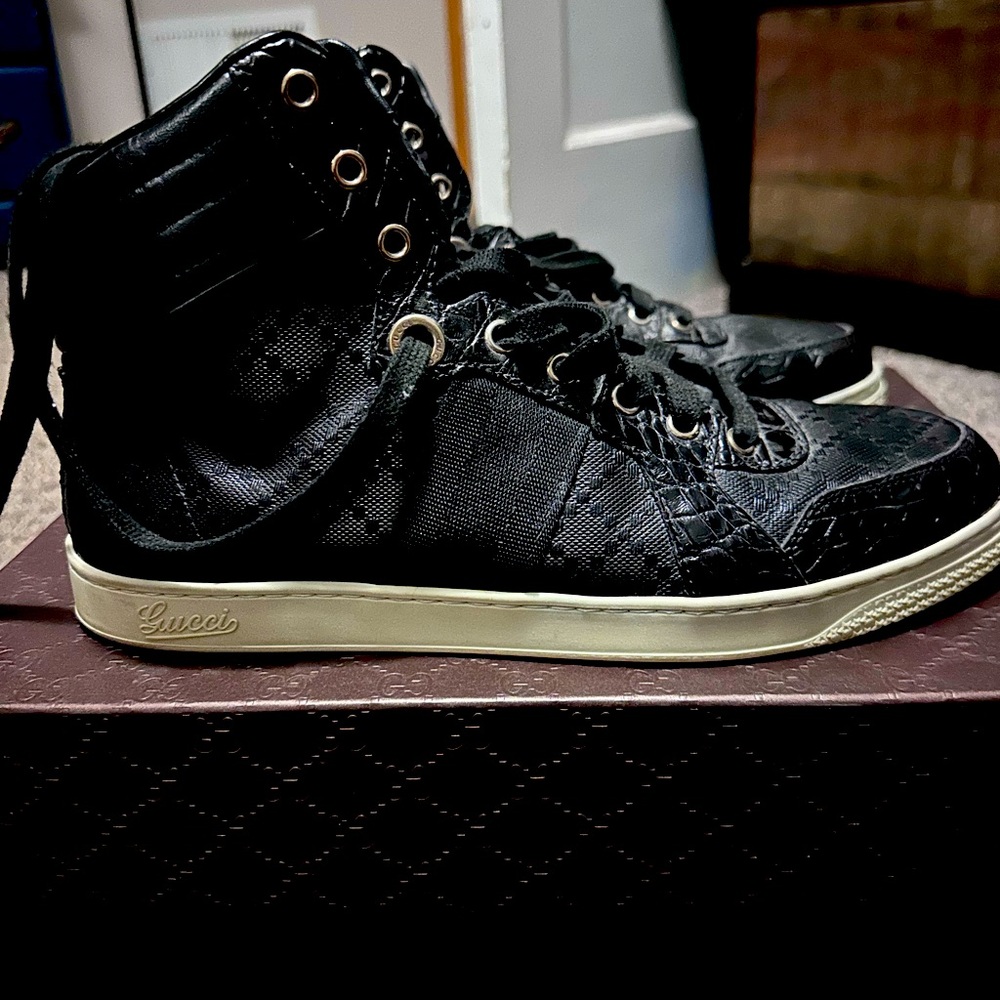 Slightly used Gucci high tops. Barely worn!